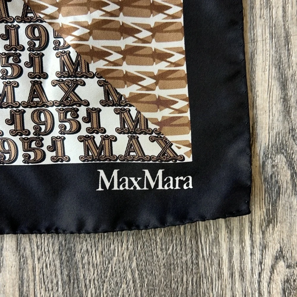 MaxMara Scarf Brown and Black Printed Silk Scarf 19x19 MaxMara 1951 - Picture 2 of 5